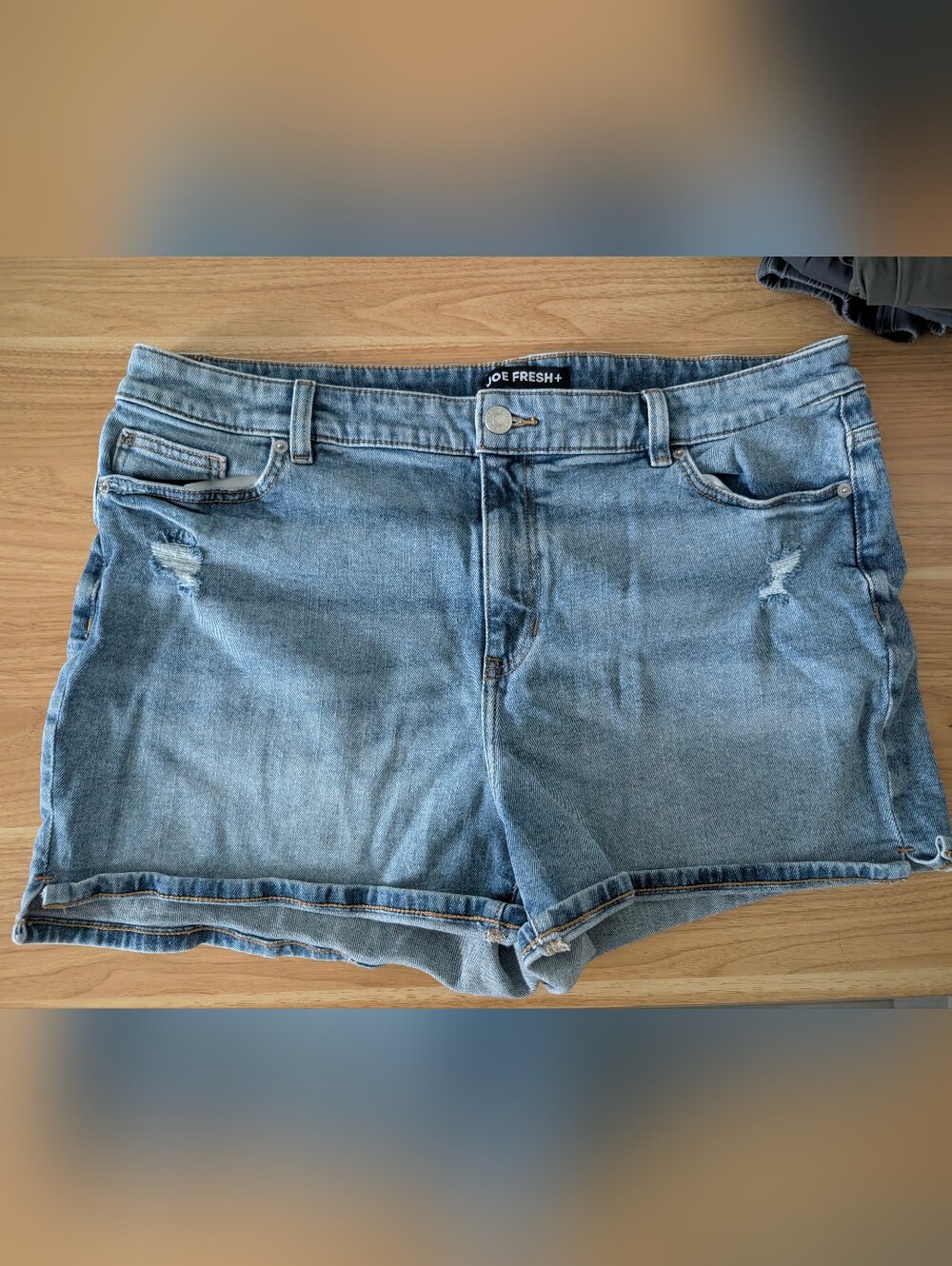 Joe Fresh Light Wash Distressed Denim Shorts Size 16W